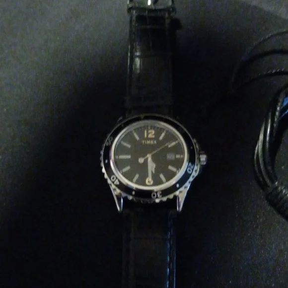 Timex Black Indiglo Men's Watch - Picture 2 of 4